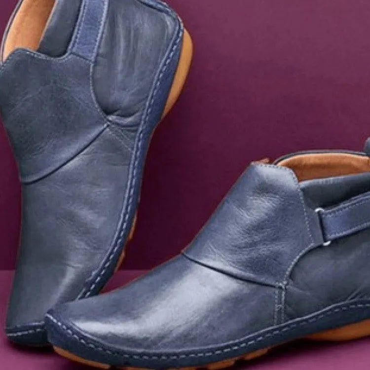 Paire de chaussures bottines à scratch orthopédiques femme