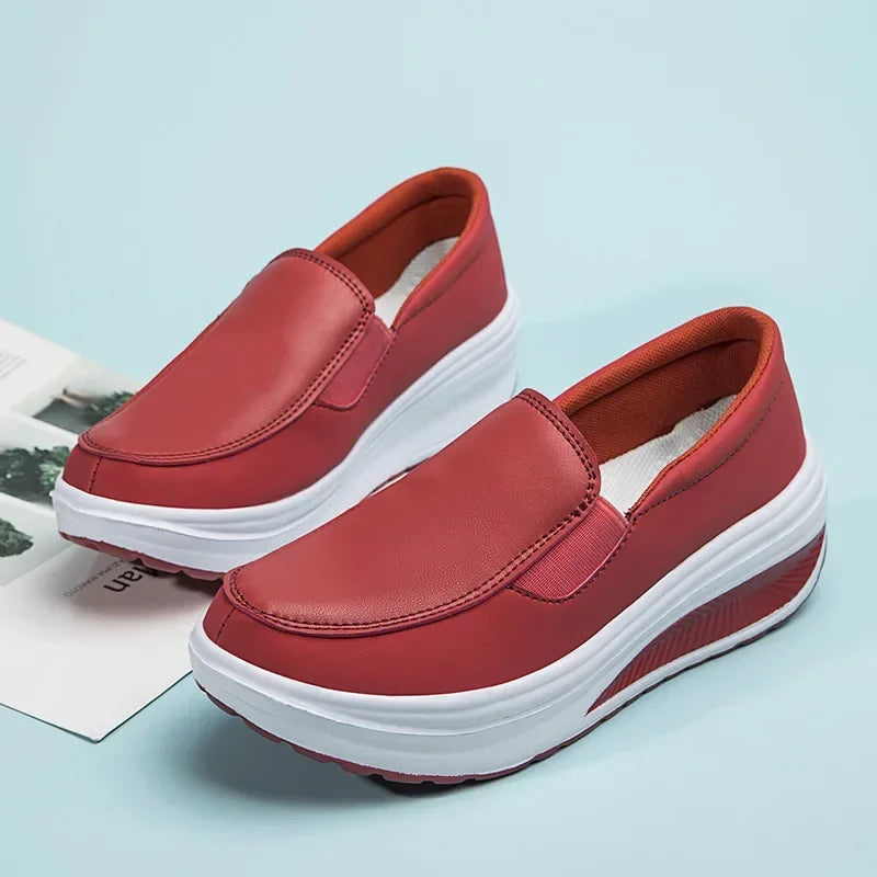 Chaussures orthopédiques compensées pour femme