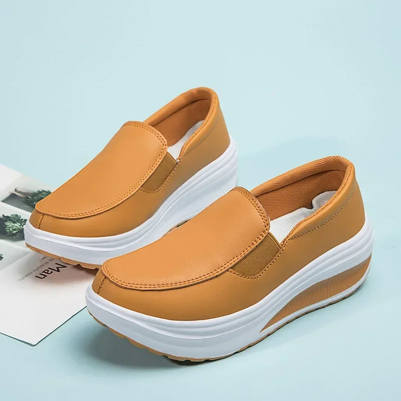 Chaussures orthopédiques compensées pour femme