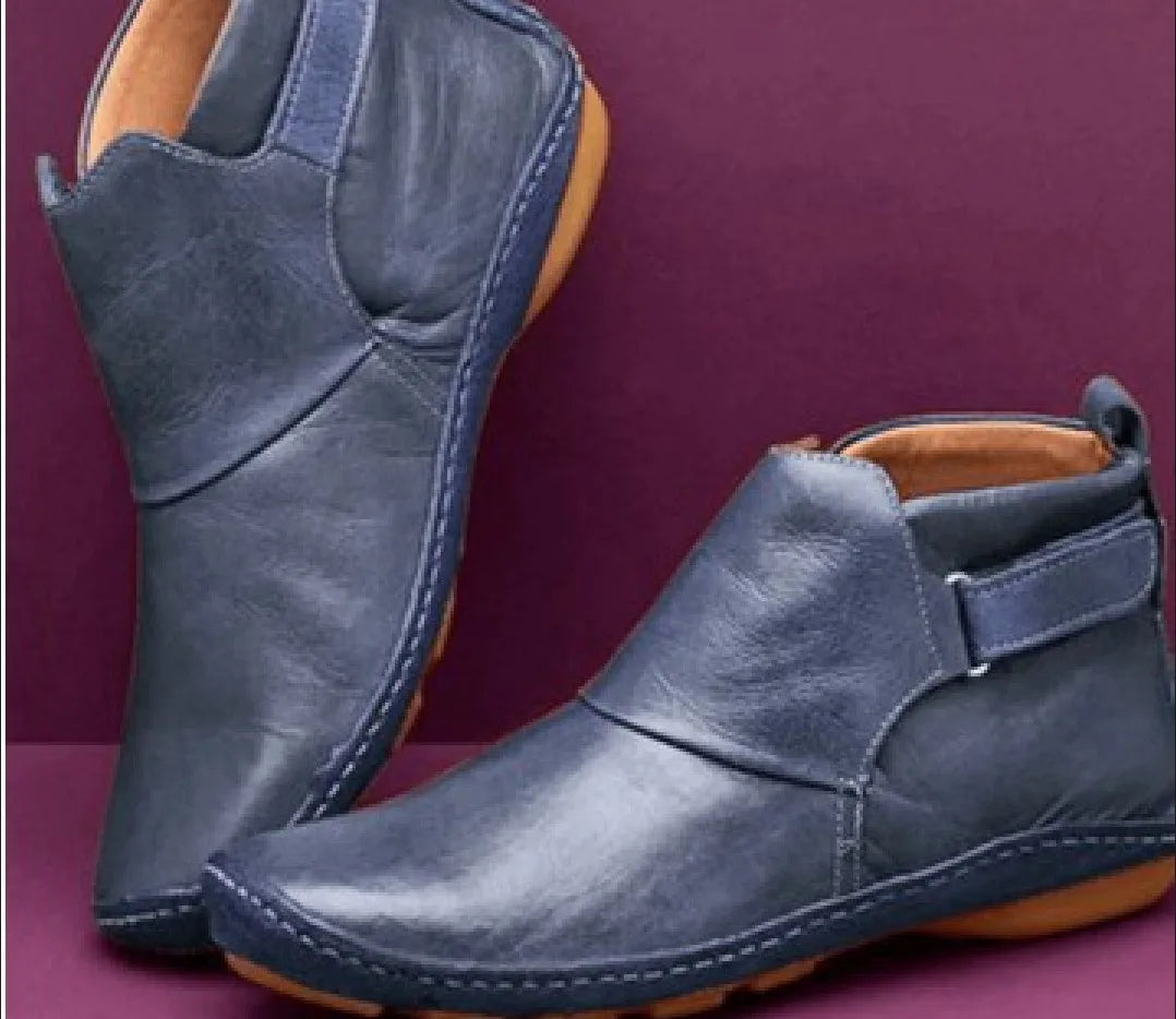 Paire de chaussures bottines à scratch orthopédiques femme