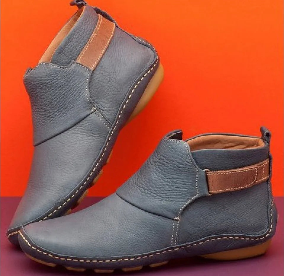 Paire de chaussures bottines à scratch orthopédiques femme