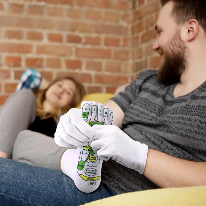 Lot de chaussettes et gants de réflexologie avec stylo d’acupression