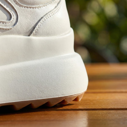 Chaussures orthopédiques modernes pour femme