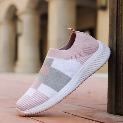 Baskets orthopédiques femme avec des motifs géométriques
